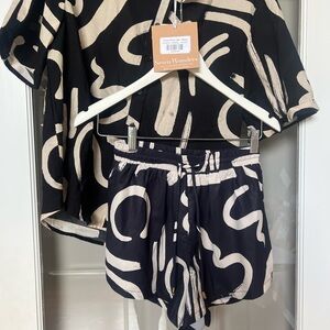 Women’s brand new shorts that with tags